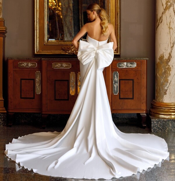 Mermaid wedding dress with big bottom top