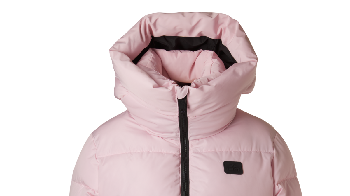 Light pink quilted cropped puffer jacket with oversized hood, black zip, side pockets and ribbed cuffs.